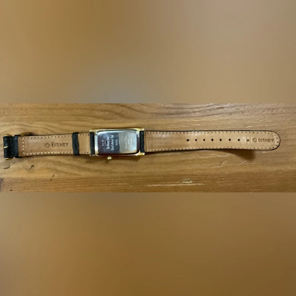 Disney: Cinderella and Prince Charming vintage limited edition 4758/7500 watch.